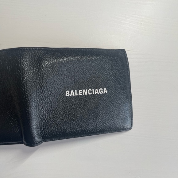 Beautiful Like New Balenciaga Wallet! - Picture 8 of 12